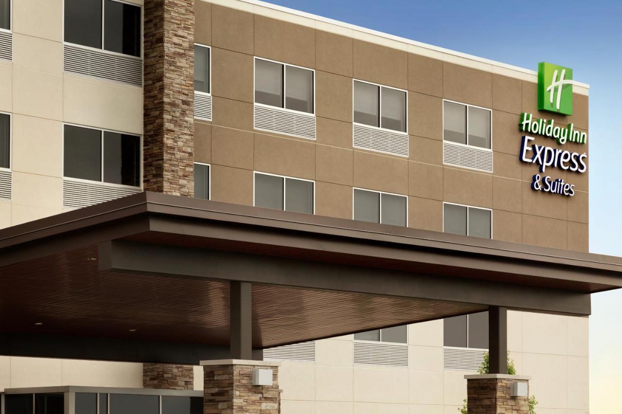 Holiday Inn Express & Suites - Milwaukee West Allis By Ihg Dış mekan fotoğraf