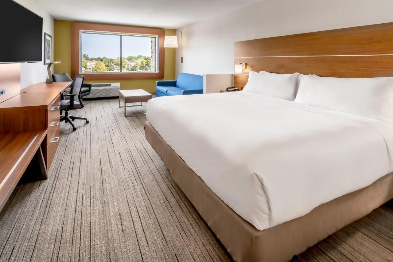 Holiday Inn Express & Suites - Milwaukee West Allis By Ihg Dış mekan fotoğraf