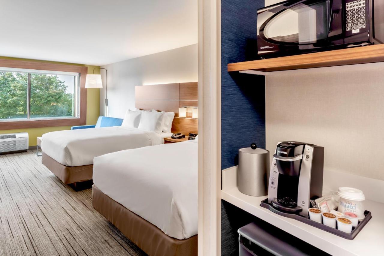 Holiday Inn Express & Suites - Milwaukee West Allis By Ihg Dış mekan fotoğraf
