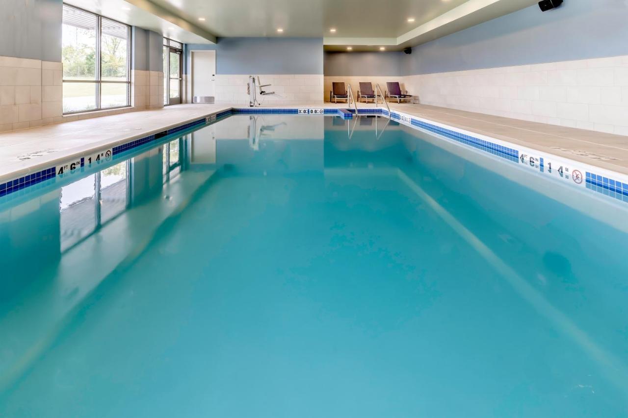 Holiday Inn Express & Suites - Milwaukee West Allis By Ihg Dış mekan fotoğraf