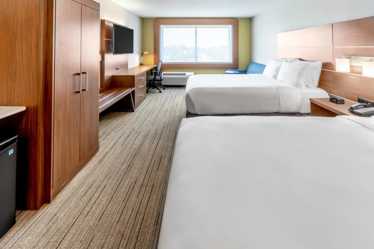 Holiday Inn Express & Suites - Milwaukee West Allis By Ihg Dış mekan fotoğraf